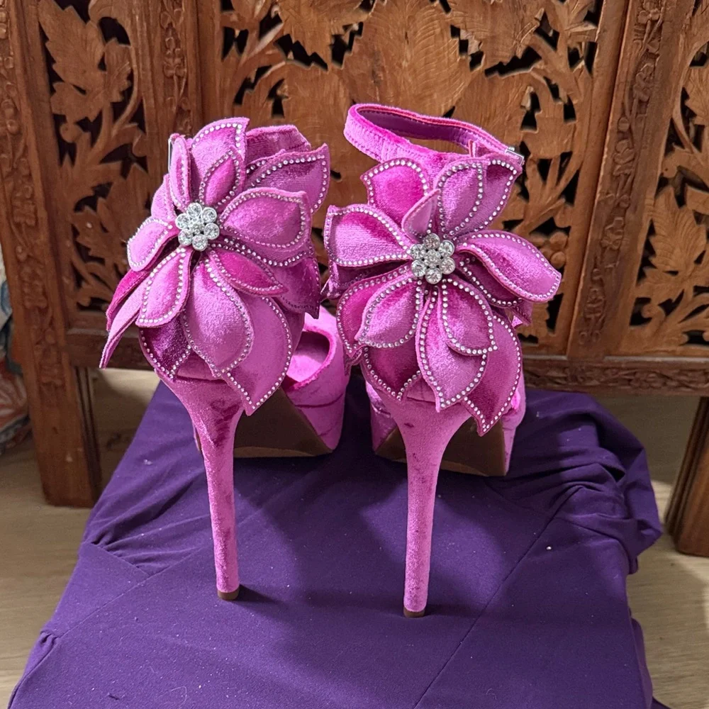 Gianni Bini Hot Pink Velvet Platform Heels with Ankle Strap - Picture 2 of 3